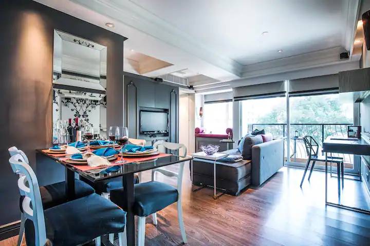 Luxurious home in centre of causeway bay